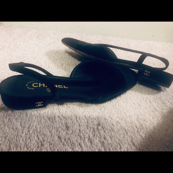 Boots and flats - Picture 2 of 2